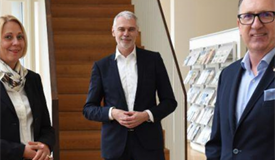 Spendenbilanz: Sabine Ehrl, Manfred Sauerer, Manfred Fenzl stellen Spenden vor